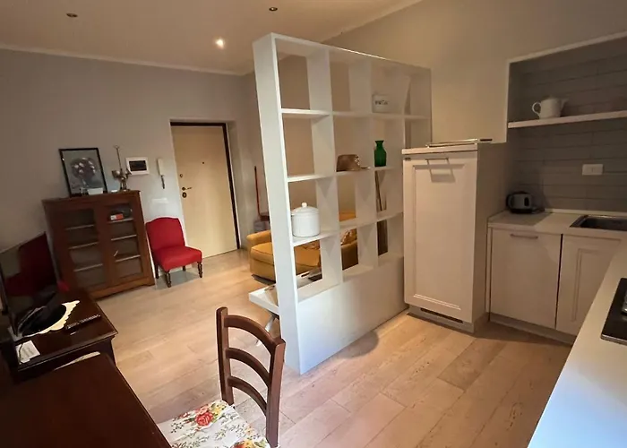 Dng House - Vatican 80 Square