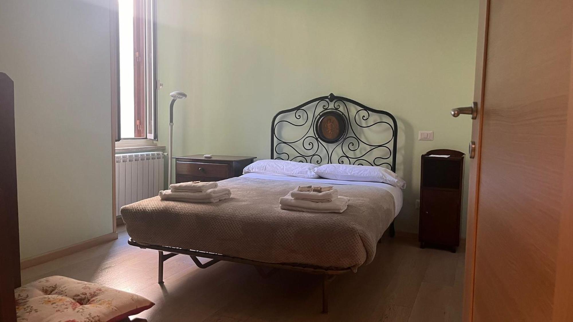 Dng House - Vatican 80 Square